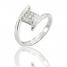 Diamond Ring Cross Over Cluster